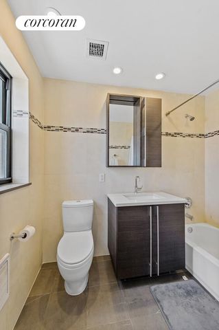 3135 31st St Apt 702, New York City, NY 11106