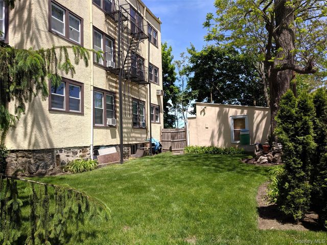 26 Coligni Avenue 2-1, New Rochelle, NY 10801