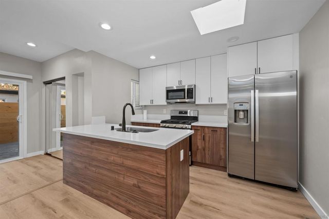 1566 Reed Ave, San Diego, CA 92109
