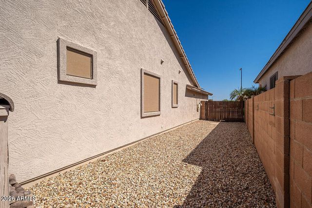 16746 W TONBRIDGE Street, Surprise, AZ 85374