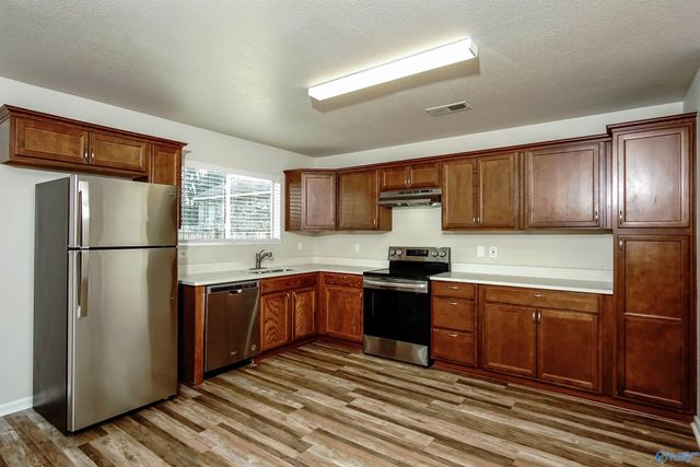 202 Valleyside Drive, Huntsville, AL 35810
