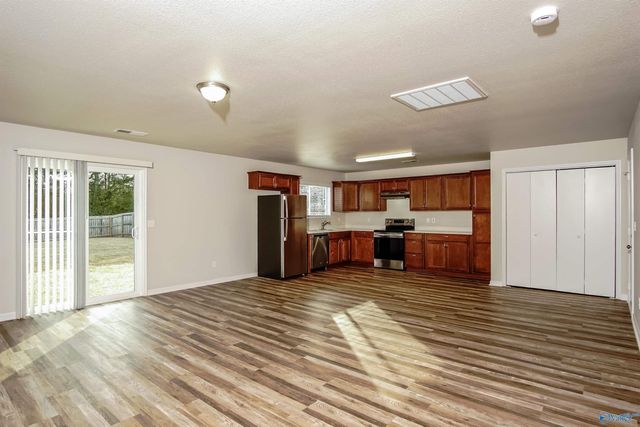 202 Valleyside Drive, Huntsville, AL 35810