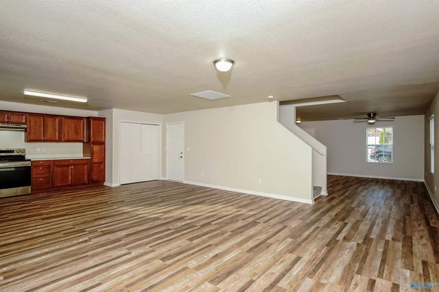 202 Valleyside Drive, Huntsville, AL 35810