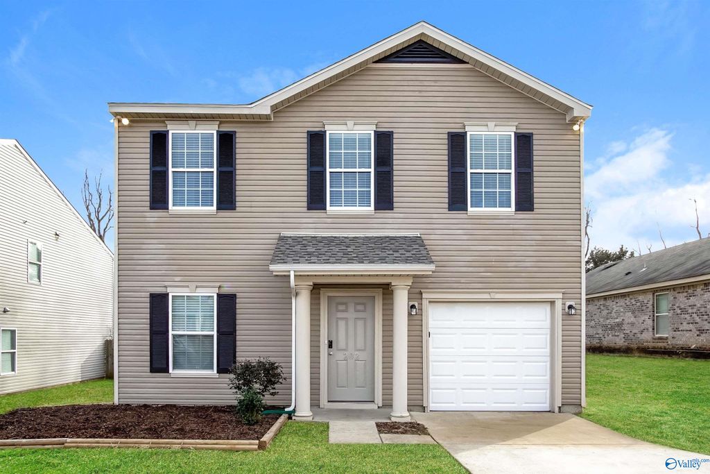 202 Valleyside Drive, Huntsville, AL 35810