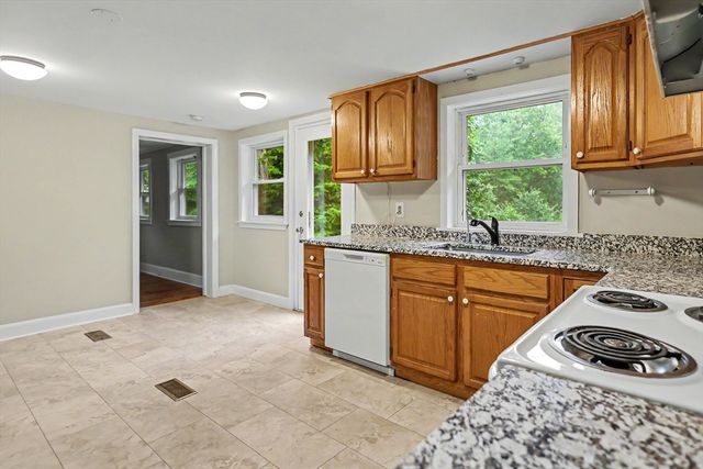 197 River Road, Andover, MA 01810