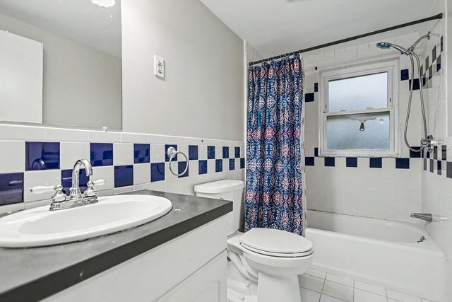 197 River Road, Andover, MA 01810