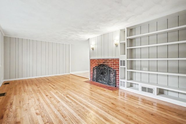 197 River Road, Andover, MA 01810