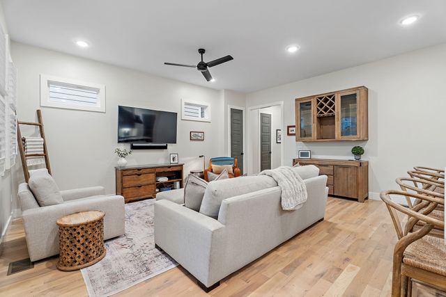 6462 Thunderbird Dr, Nashville, TN 37209