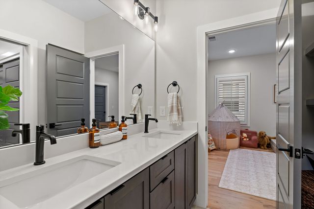 6462 Thunderbird Dr, Nashville, TN 37209