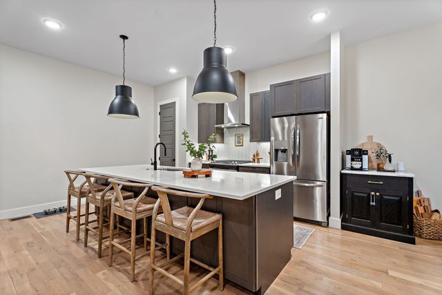 6462 Thunderbird Dr, Nashville, TN 37209