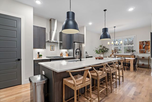 6462 Thunderbird Dr, Nashville, TN 37209