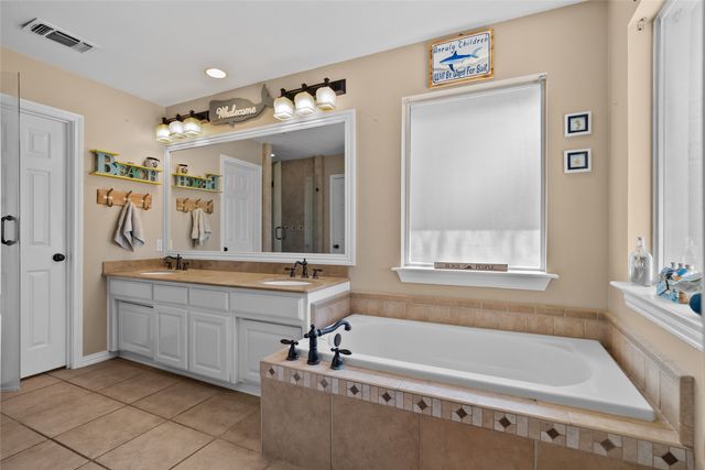 163 Lakeview Drive, Aledo, TX 76008