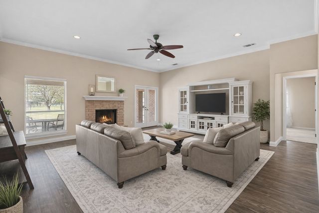 163 Lakeview Drive, Aledo, TX 76008