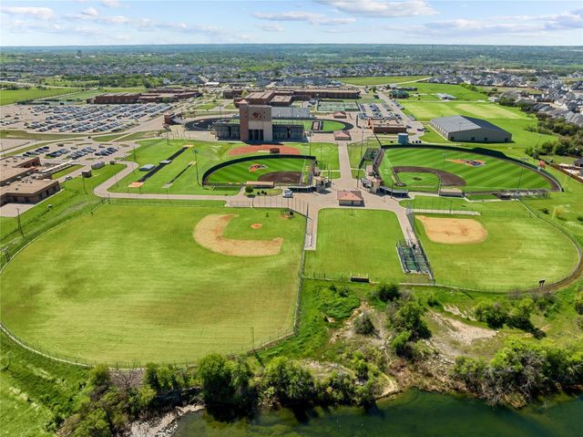 163 Lakeview Drive, Aledo, TX 76008