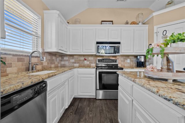 163 Lakeview Drive, Aledo, TX 76008