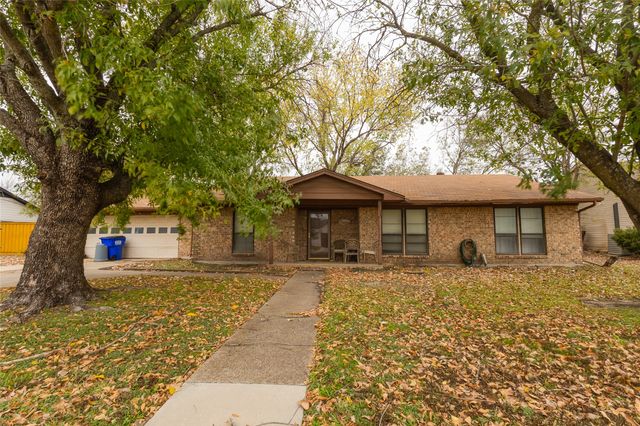 708 Redbud Drive, Forney, TX 75126