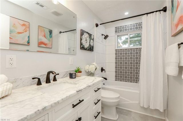 5 Kingslee LN, Hampton, VA 23669