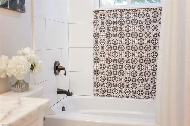 5 Kingslee LN, Hampton, VA 23669