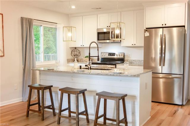 5 Kingslee LN, Hampton, VA 23669