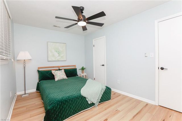 5 Kingslee LN, Hampton, VA 23669