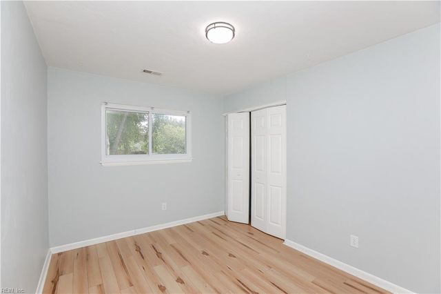 5 Kingslee LN, Hampton, VA 23669