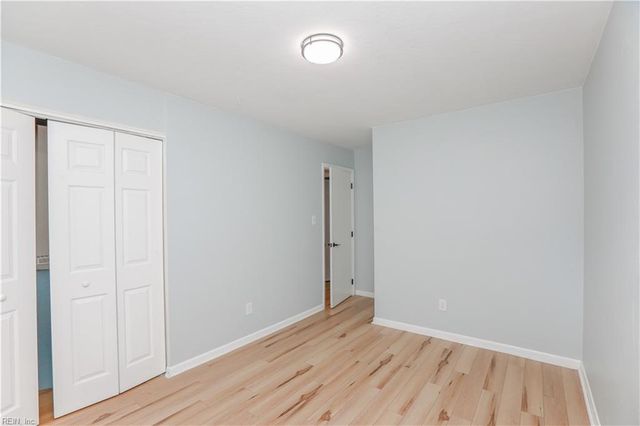 5 Kingslee LN, Hampton, VA 23669