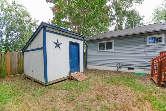 5 Kingslee LN, Hampton, VA 23669