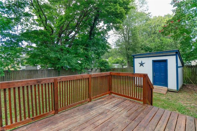 5 Kingslee LN, Hampton, VA 23669