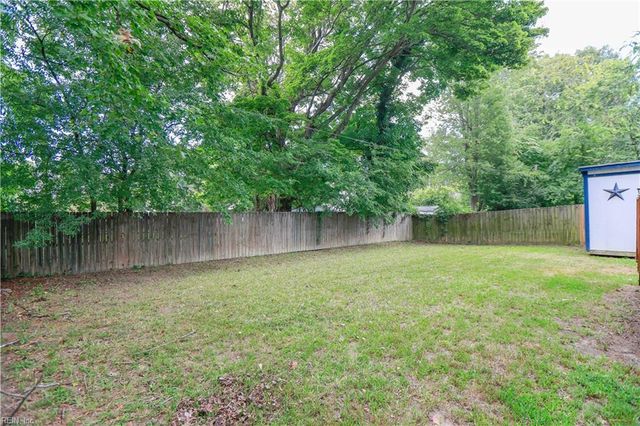 5 Kingslee LN, Hampton, VA 23669