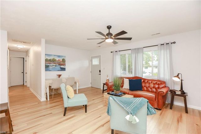 5 Kingslee LN, Hampton, VA 23669