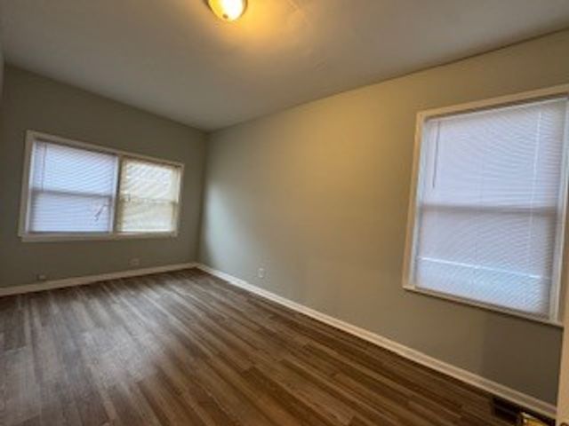 7736 S Champlain Avenue, Chicago, IL 60619