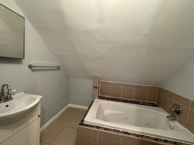 7736 S Champlain Avenue, Chicago, IL 60619