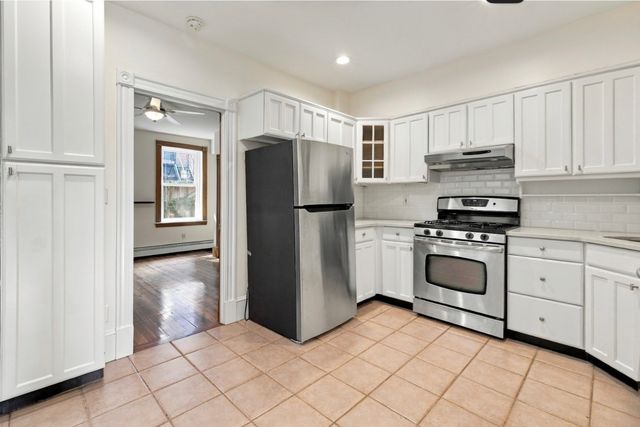 58 Myrtle St 2, Boston, MA 02114