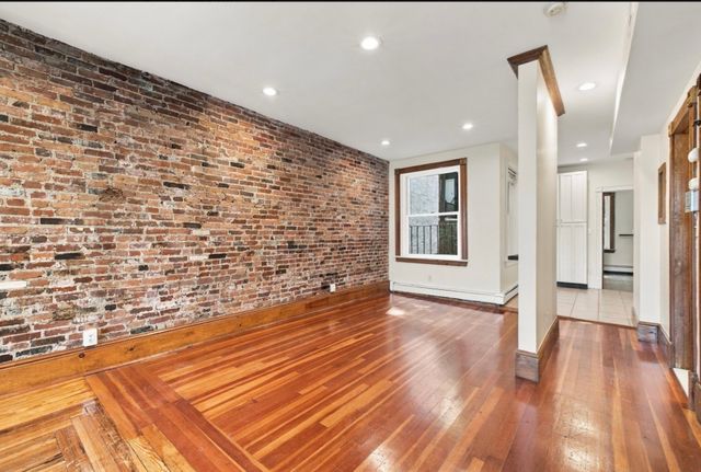 58 Myrtle St 2, Boston, MA 02114