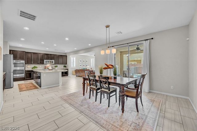 5560 Honey Creek Avenue, Las Vegas, NV 89131