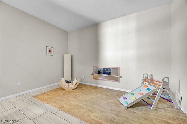 5560 Honey Creek Avenue, Las Vegas, NV 89131