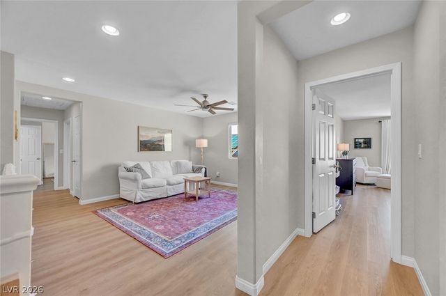 5560 Honey Creek Avenue, Las Vegas, NV 89131