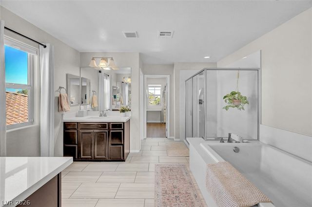 5560 Honey Creek Avenue, Las Vegas, NV 89131