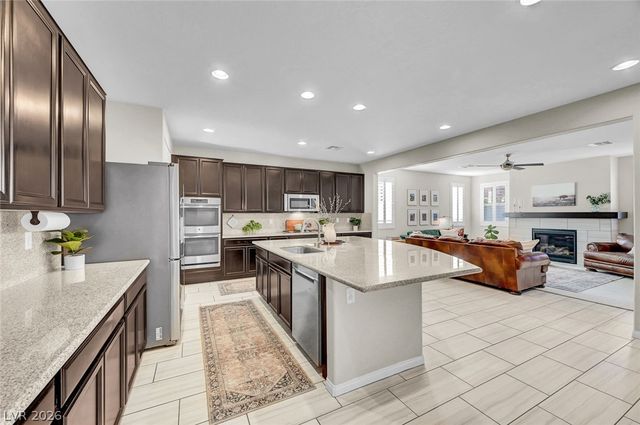 5560 Honey Creek Avenue, Las Vegas, NV 89131