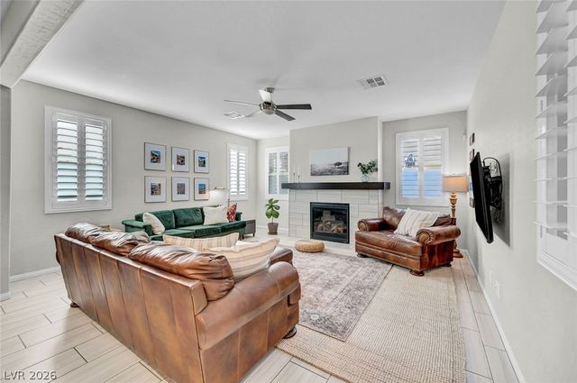 5560 Honey Creek Avenue, Las Vegas, NV 89131