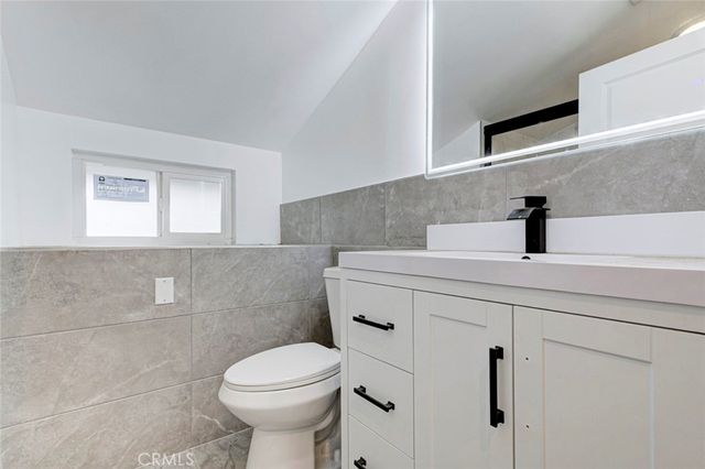 15115 Covello Street 2, Van Nuys, CA 91405