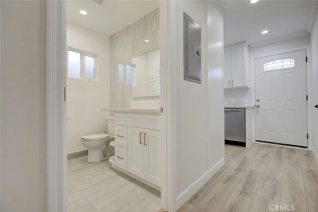 15115 Covello Street 2, Van Nuys, CA 91405