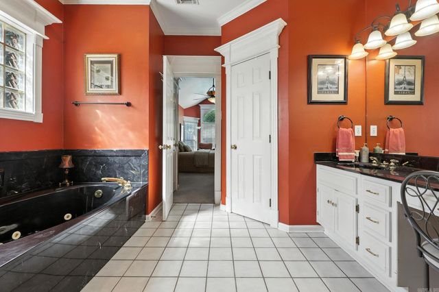 7 Canterbury, Little Rock, AR 72223