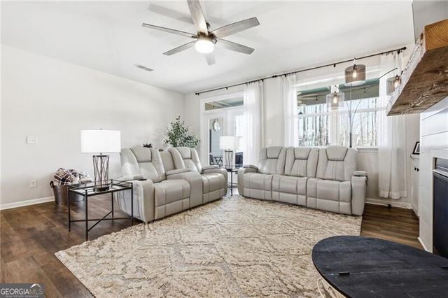 44 Honeydew Lane, Dallas, GA 30157
