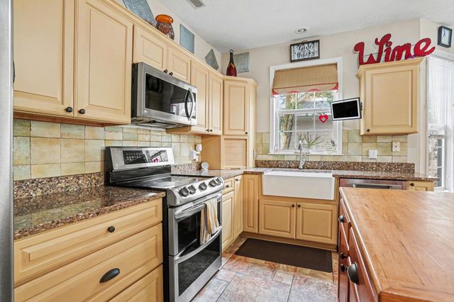 1419 Lighthouse Dr., North Myrtle Beach, SC 29582