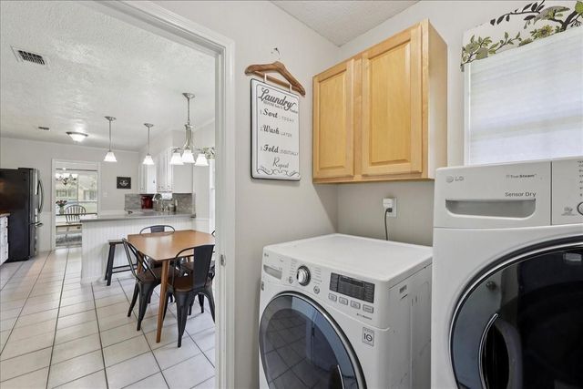 990 Chatwood Drive, Beaumont, TX 77706