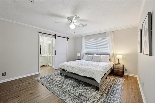 990 Chatwood Drive, Beaumont, TX 77706
