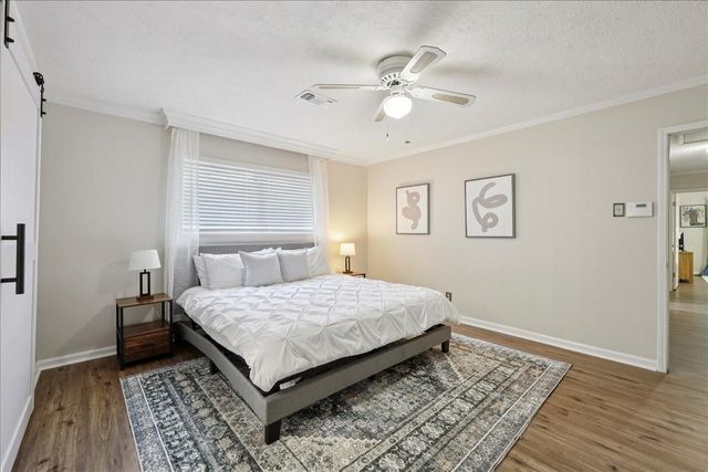 990 Chatwood Drive, Beaumont, TX 77706