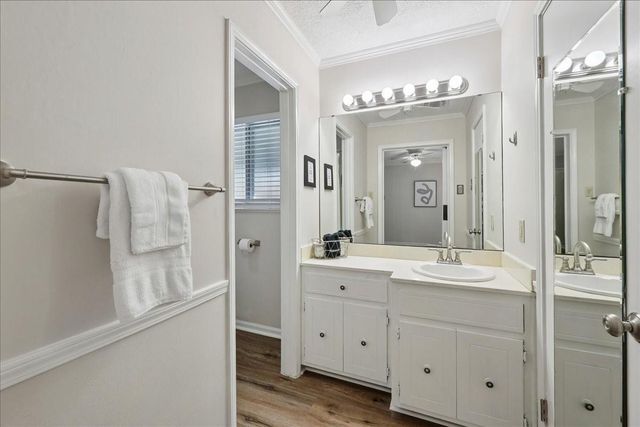 990 Chatwood Drive, Beaumont, TX 77706