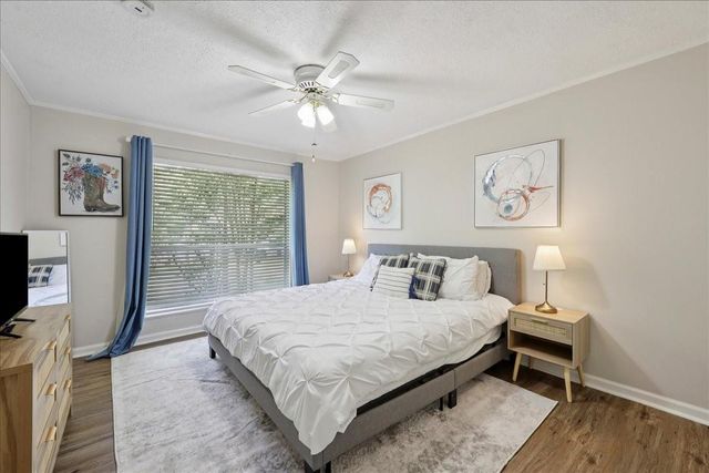 990 Chatwood Drive, Beaumont, TX 77706
